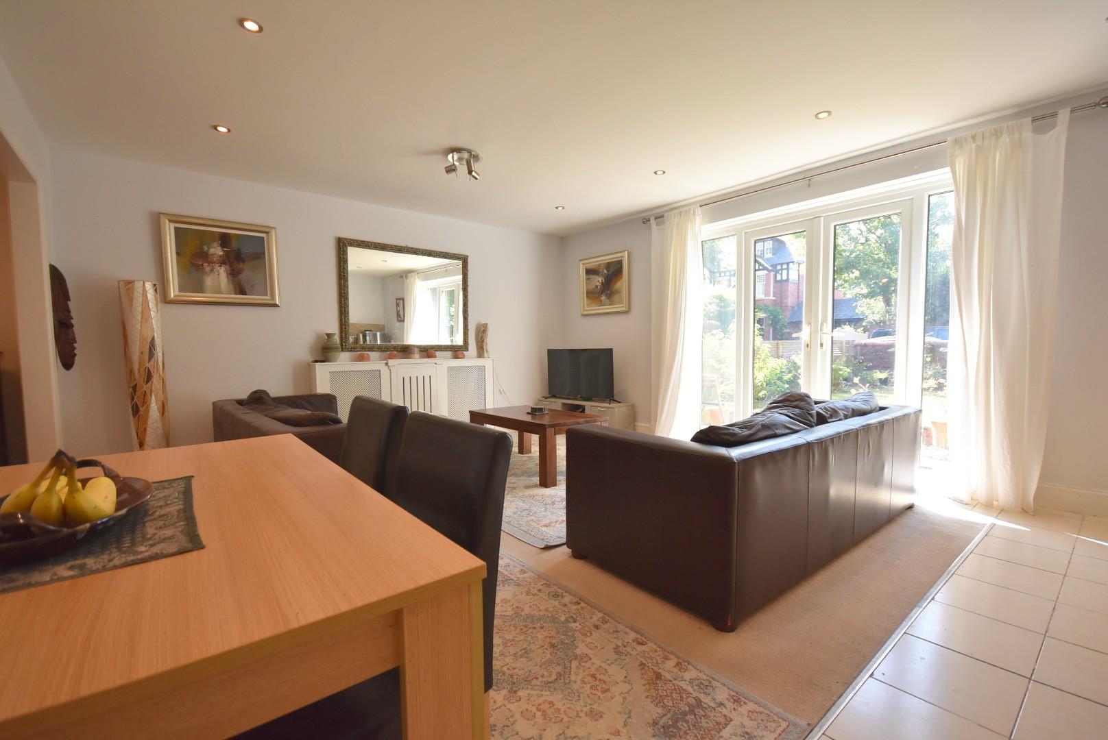 44b Victoria Road, Penarth, CF64 3HY
